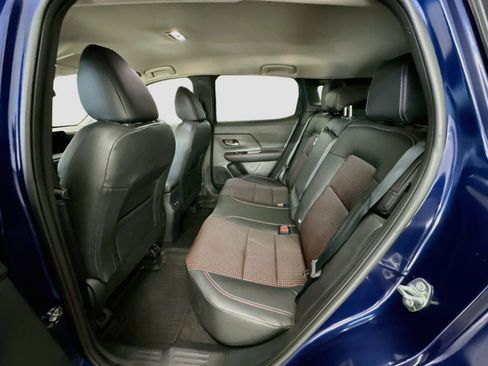 Used 2025 Nissan Kicks SR AWD/4WD image 28