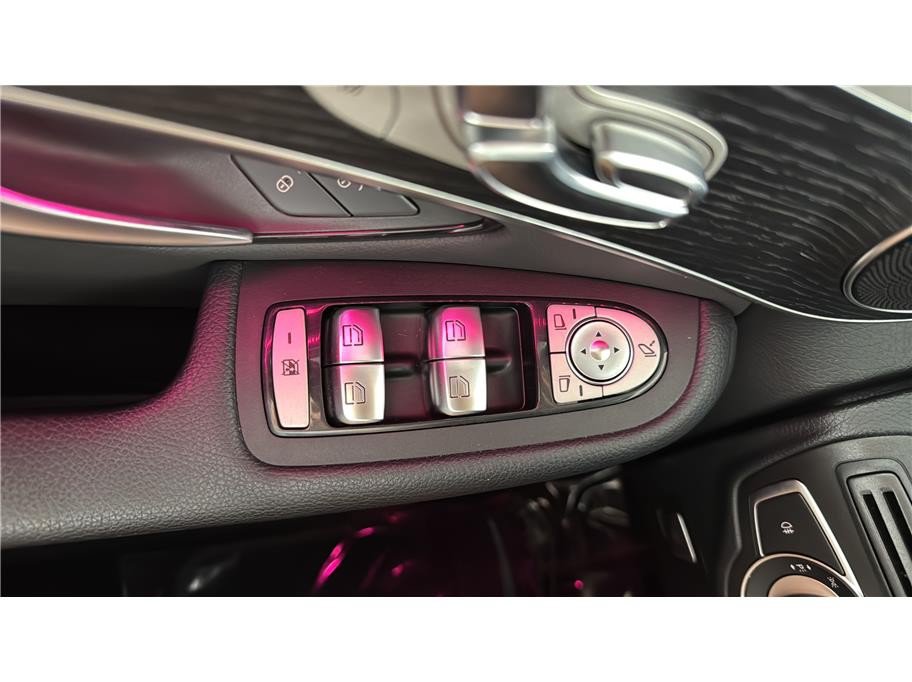 Used 2020 Mercedes-Benz GLC 300 image 34