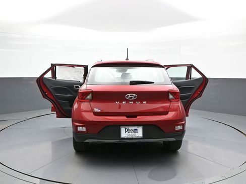 Certified 2023 Hyundai Venue SEL FWD image 47
