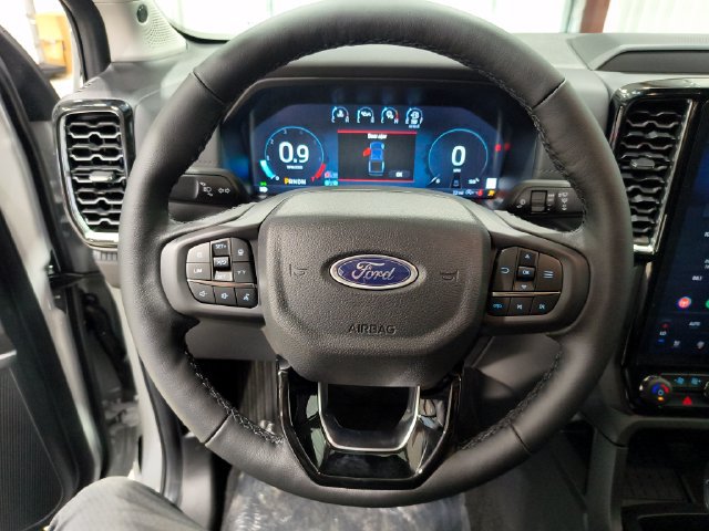 New 2026 Ford Ranger Lariat w/ Black Appearance Package AWD/4WD image 24