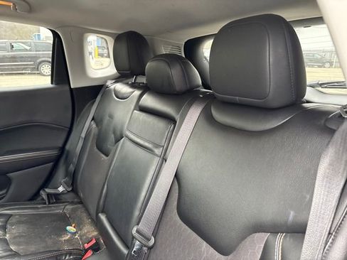 Used 2018 Jeep Compass Latitude w/ Popular Equipment Group image 11