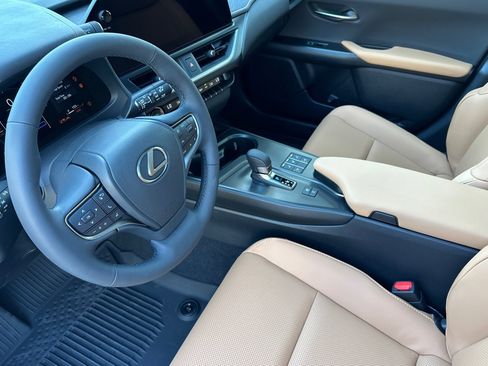 New 2026 Lexus UX 300h AWD image 4