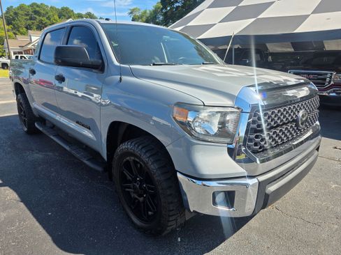 Used 2019 Toyota Tundra SR5 w/ SR5 Upgrade Package RWD image 3