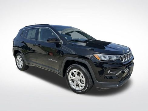 Used 2024 Jeep Compass Latitude AWD/4WD image 43