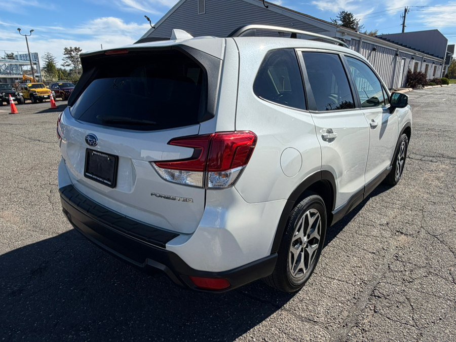 Used 2020 Subaru Forester Premium AWD/4WD image 5