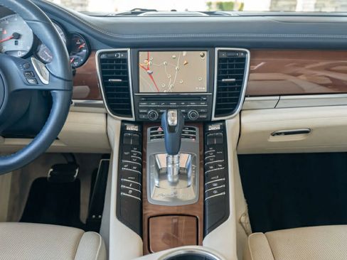Used 2011 Porsche Panamera 4S image 15