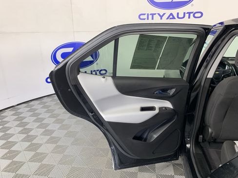 Used 2022 Chevrolet Equinox LS w/ LS Convenience Package FWD image 30