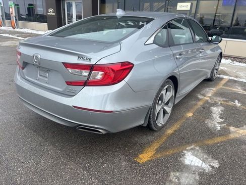 Used 2019 Honda Accord Touring image 6
