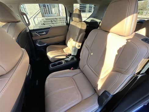 Certified 2025 INFINITI QX80 Sensory image 23