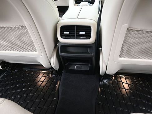 Certified 2025 Mercedes-Benz GLE 350 4MATIC image 27