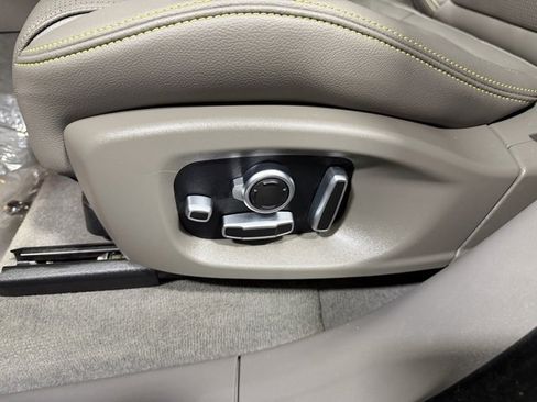 Used 2020 Jaguar F-PACE R-Sport image 26