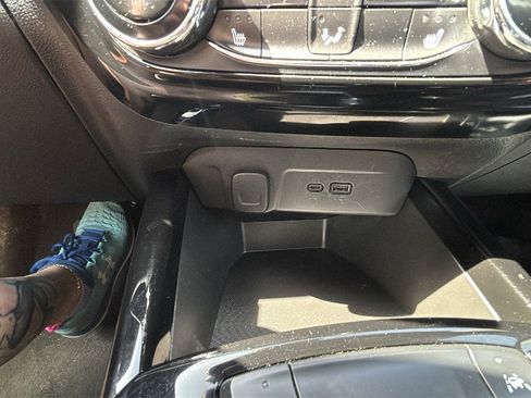 Used 2024 Chevrolet Trax RS w/ Driver Confidence Package image 20