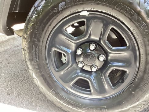 Used 2024 Jeep Wrangler Sport AWD/4WD image 5