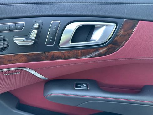 Used 2017 Mercedes-Benz SL 550 image 15
