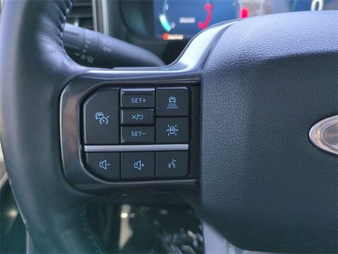 Used 2025 Ford F350 Platinum w/ FX4 Off-Road Package image 30