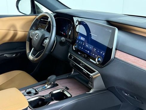 Certified 2025 Lexus RX 350 Premium w/ Accessory Package (Z1) FWD image 32