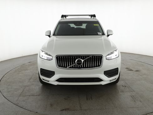 Used 2022 Volvo XC90 T5 Momentum w/ Climate Package image 11