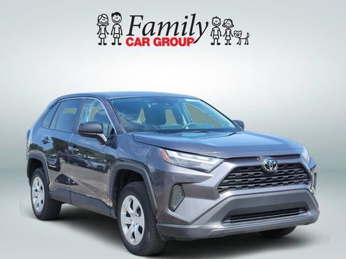 Used 2025 Toyota RAV4 LE AWD/4WD image 2
