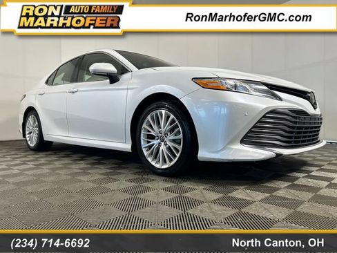 Used 2018 Toyota Camry XLE FWD image 1