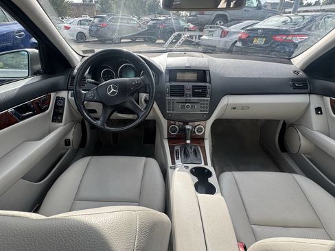 Used 2010 Mercedes-Benz C 300 4MATIC Sedan image 17