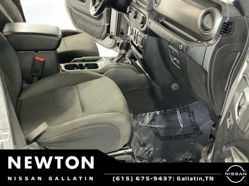 Used 2019 Jeep Wrangler Unlimited Sport S AWD/4WD image 14