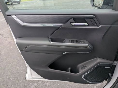 New 2026 GMC Acadia Elevation image 11