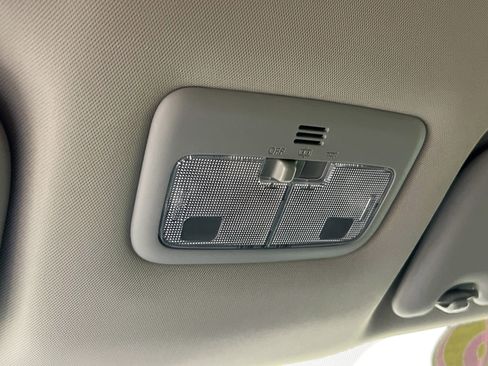 Used 2016 Toyota Corolla S image 22