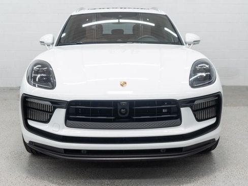 Used 2024 Porsche Macan S AWD/4WD image 3
