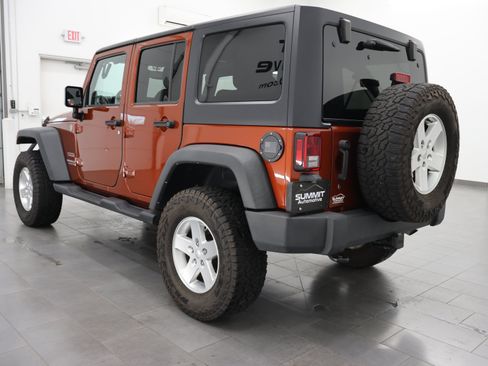 Used 2014 Jeep Wrangler Unlimited Sport w/ Quick Order Package 24S AWD/4WD image 5