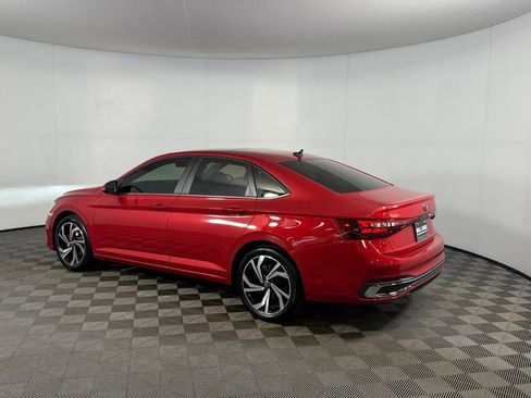 Used 2025 Volkswagen Jetta SEL image 10