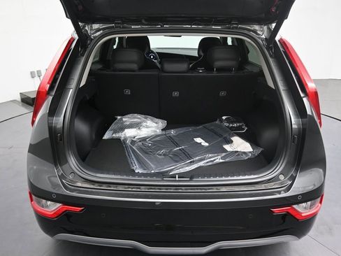 New 2026 Kia Niro Wind FWD image 17