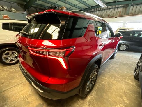 Used 2025 Chevrolet Equinox LT w/ Convenience Package II image 5