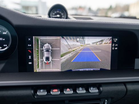 Used 2024 Porsche 911 Carrera GTS image 17