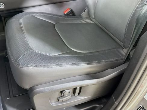 Certified 2024 Land Rover Defender 110 X-Dynamic SE image 22