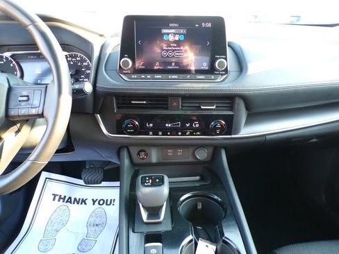 Used 2025 Nissan Rogue SV AWD/4WD image 25