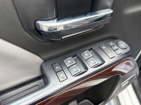 Used 2018 GMC Sierra 1500 SLT AWD/4WD image 25