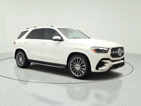 Used 2024 Mercedes-Benz GLE 450 4MATIC image 3