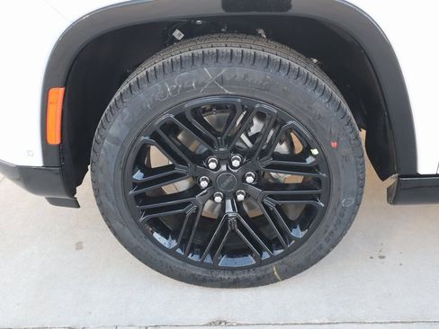 New 2026 Jeep Grand Wagoneer L Limited image 20