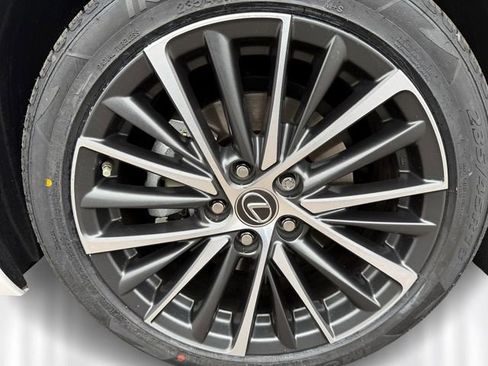 Certified 2023 Lexus ES 250 w/ Premium Package image 9