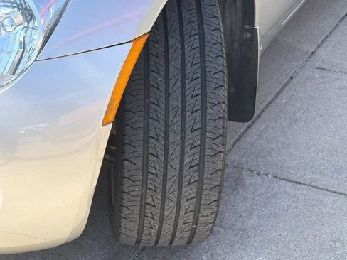 Used 2007 Pontiac Solstice Convertible w/ Premium Package RWD image 10