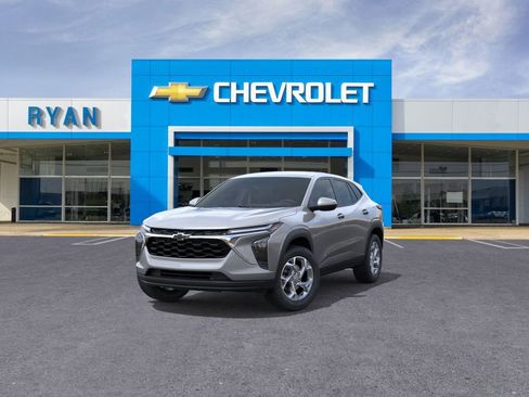 New 2026 Chevrolet Trax LS image 8