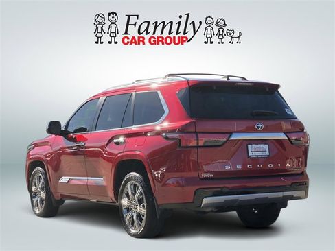 Used 2025 Toyota Sequoia Capstone image 3
