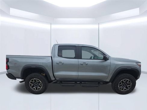 Used 2024 Chevrolet Colorado ZR2 w/ ZR2 Convenience Package III AWD/4WD image 7