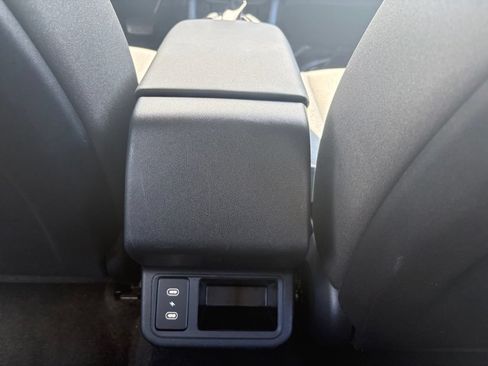 Used 2025 Kia K4 FWD image 12