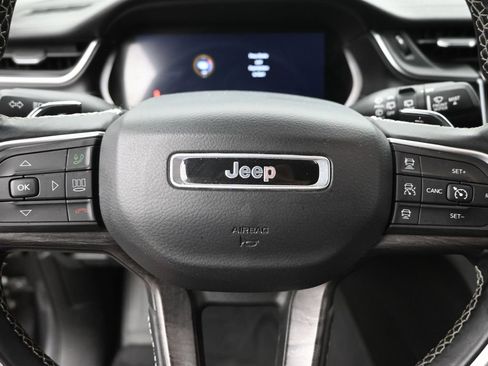 Used 2021 Jeep Grand Cherokee L Limited AWD/4WD image 21