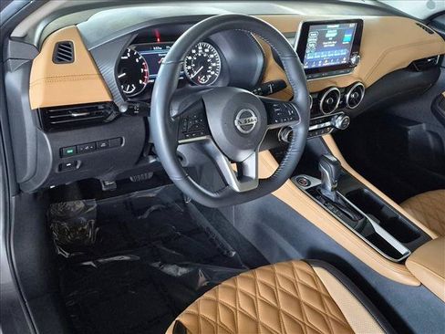 Used 2023 Nissan Sentra SV w/ SV Premium Package FWD image 10