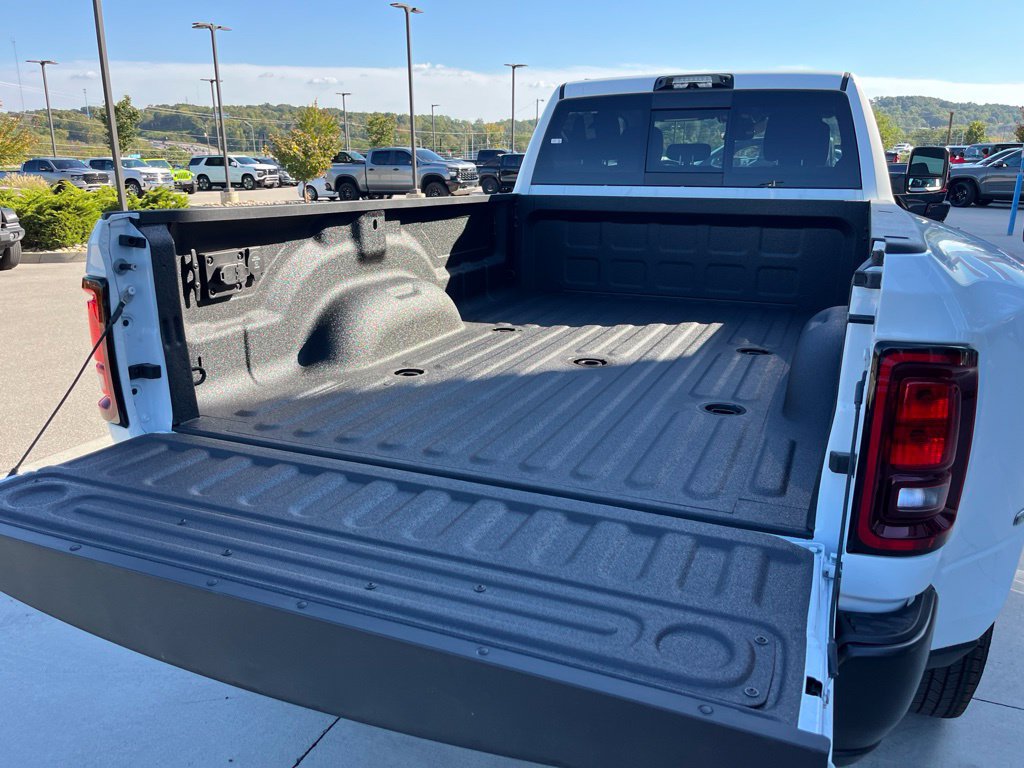 New 2027 RAM 3500 Tradesman AWD/4WD image 19