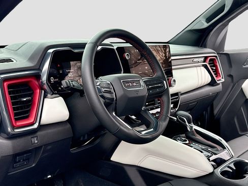 Used 2024 GMC Canyon AT4X image 4