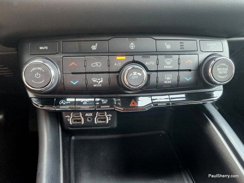 Used 2023 Dodge Durango SXT w/ SXT Blacktop Group AWD/4WD image 35