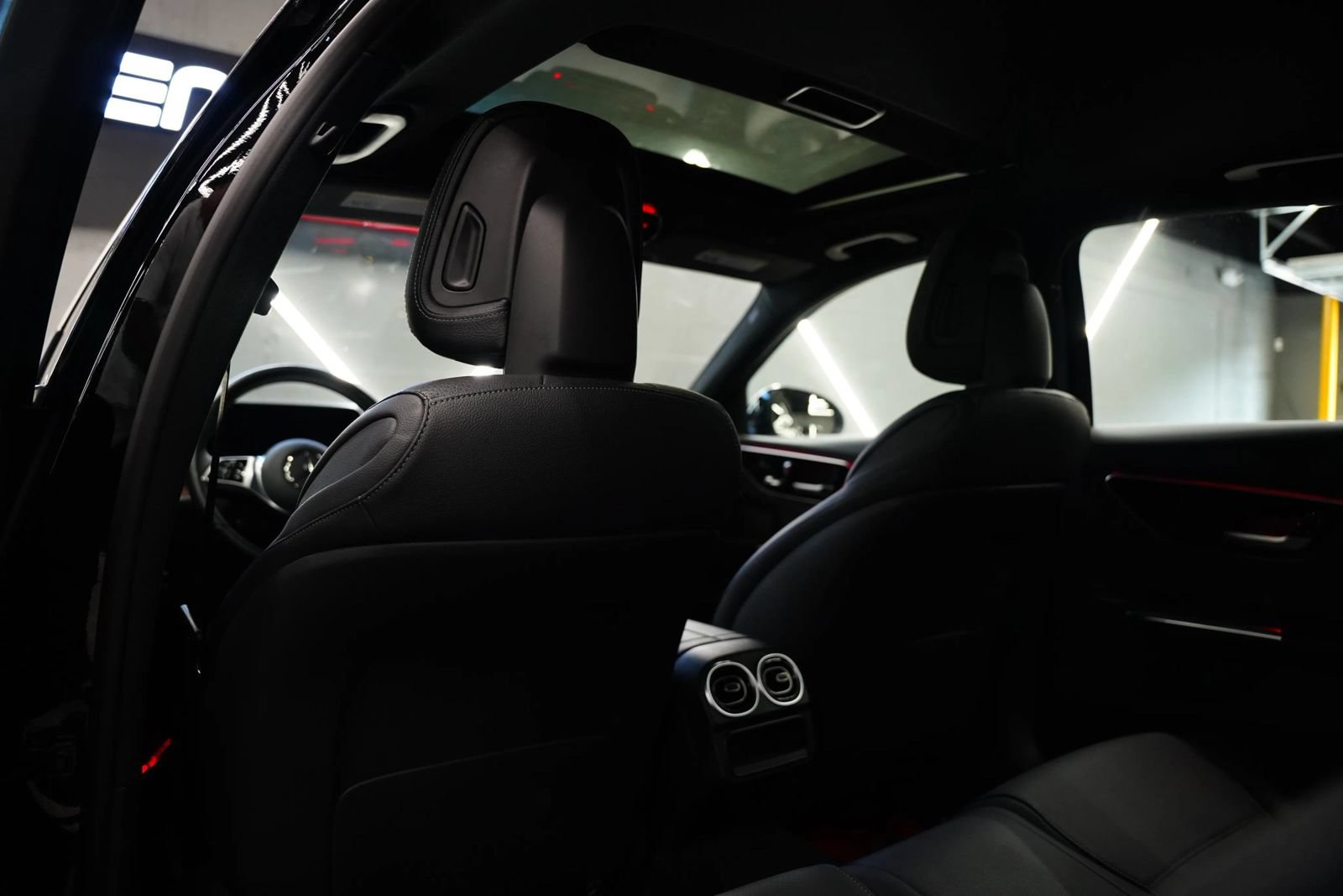 Used 2024 Mercedes-Benz C 300 4MATIC Sedan image 35